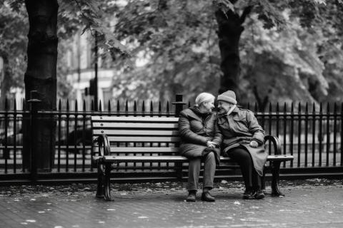 Razem50plus Opinie: Przyjazne dla Seniorów czy Zbyt Ograniczone?